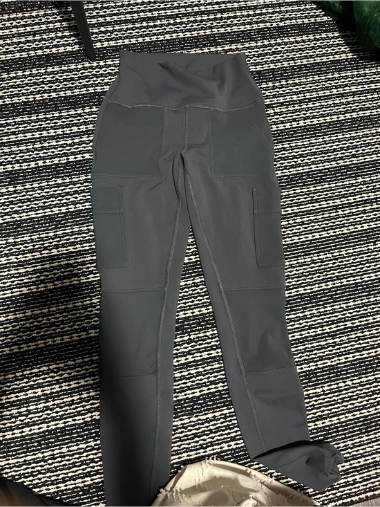 ALO Yoga Pants - ALO Yoga Black High-Waist Cargo Leggings